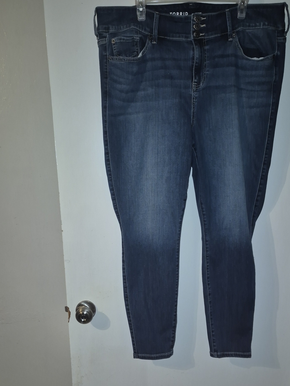 Torrid Dark Wash High-Rise Skinny Super Sof Jeggings 22R